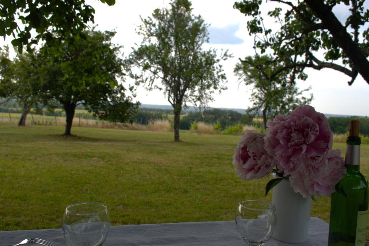 Perigourdine Avec Spa Et Vue Pomport Exterior foto