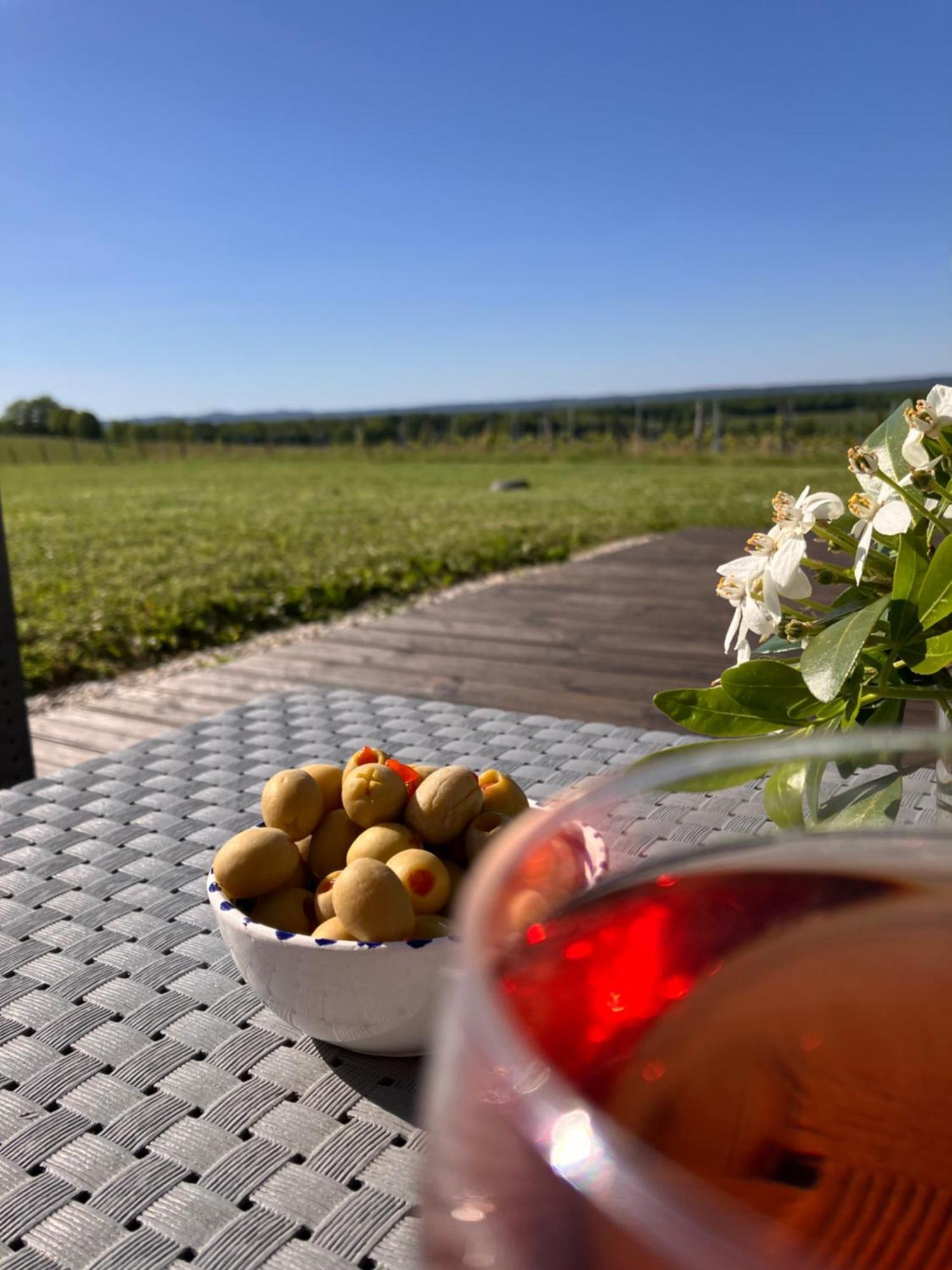 Perigourdine Avec Spa Et Vue Pomport Exterior foto